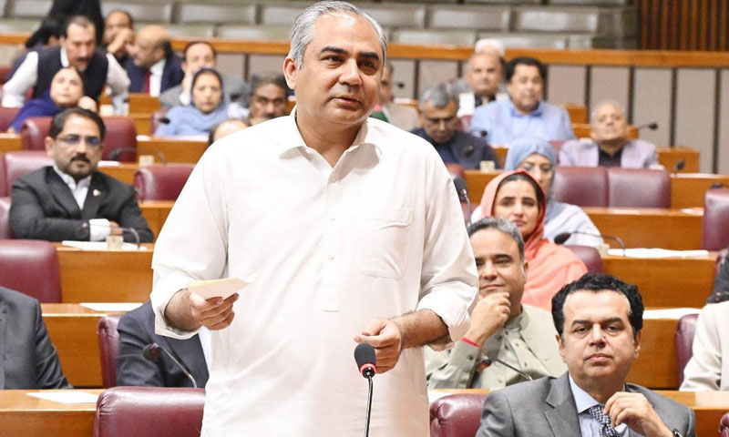 Naqvi renews dialogue offer, asks PTI to make decisions at the table