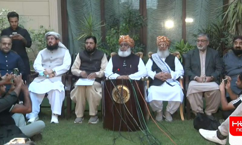 JUI-F chief calls governor’s rule in KP attack on democracy, announces protest