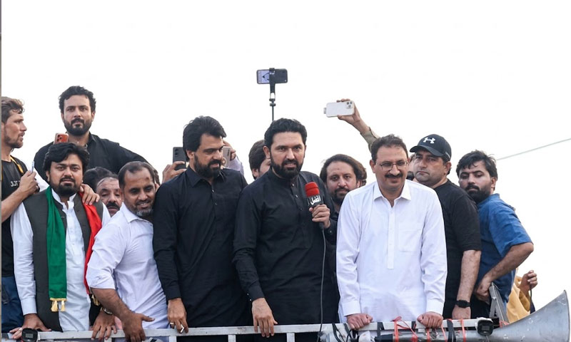 Sohail Afridi to announce ‘final plan’ in Charsadda as PTI long march leaves Peshawar