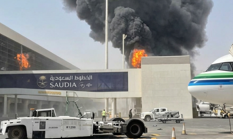 Multiple people wounded in blast at Riyadh airport