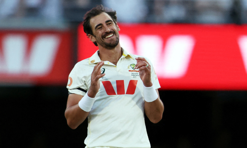 South Africa in peril as Australia take three wickets in Sunday's opening session