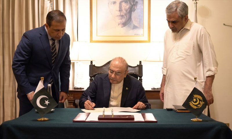President imposes emergency, governor's rule in KP; CM, cabinet shown the door