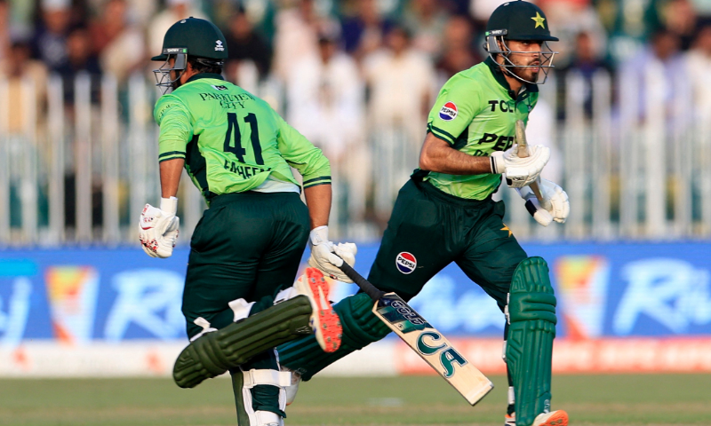 Pakistan post 303-run target as middle order counters England in second match of tri-series