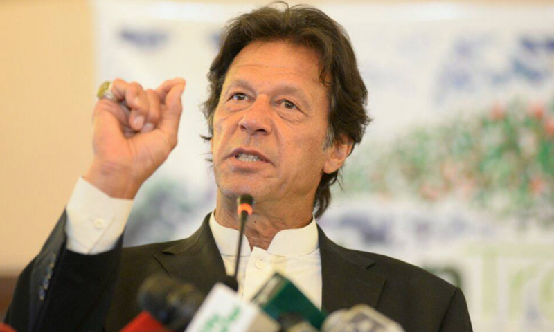 ملک میں پیسہ کم ہے تھوڑا صبر کریں، وزیراعظم