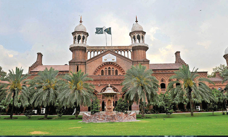 پروفیشنلز ڈیوٹی کے دوران ہڑتال نہیں کرسکتے، لاہور ہائی کورٹ
