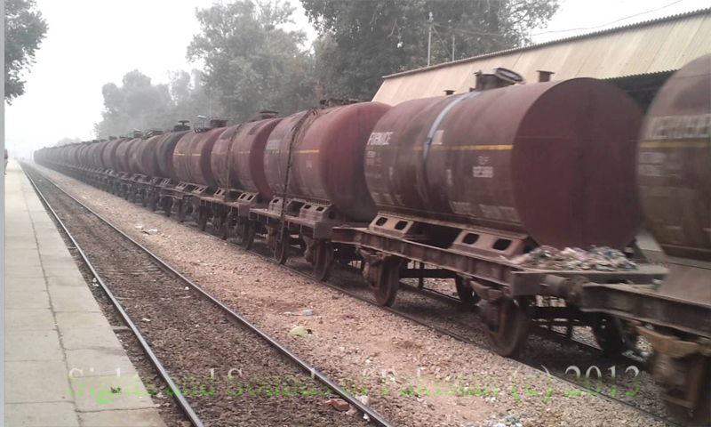 ریلوے کا پہیہ 40گھنٹے سے جام!مسافروں کا برا حال