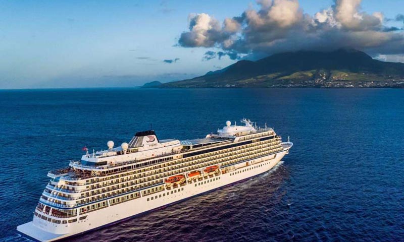 کیا آپ بھی آٹھ مہینوں میں دنیا کی سیر کرنا چاہتے ہیں؟ | humnew.pk