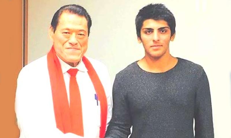 26 سال بعد جھارا خاندان کا سپوت پاکستان کے لیے لڑنے کو تیار | urduhumnews.wpengine.com