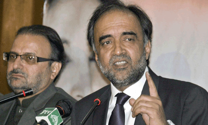 عمران خان اور پاکستان ساتھ ساتھ نہیں چل سکتے، قمر زمان کائرہ