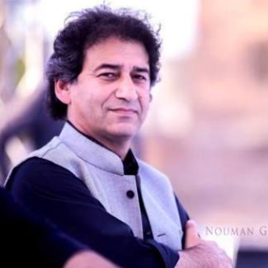 کے پی: گورنر کی کوشش رنگ لے آئی، وزیراعلیٰ اور عاطف خان میں صلح ہوگئی