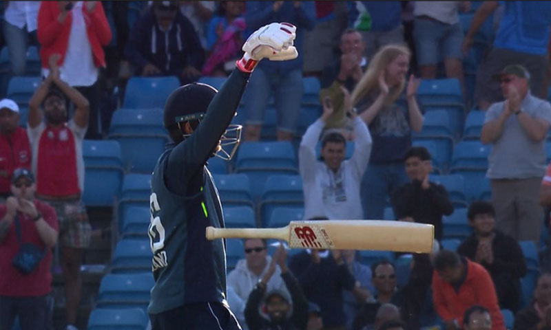 انگلینڈ کے ہاتھوں بھارت کو بدترین شکست، سیریز بھی چھن گئی | urduhumnews.wpengine.com