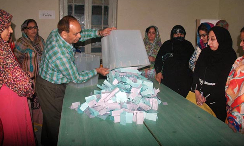 بنوں کی نشست پر دوبارہ گنتی کا حکم معطل