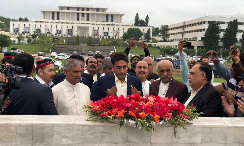 بلاول زرداری کا ’یادگار شہدائے جمہوریت‘ کا دورہ
