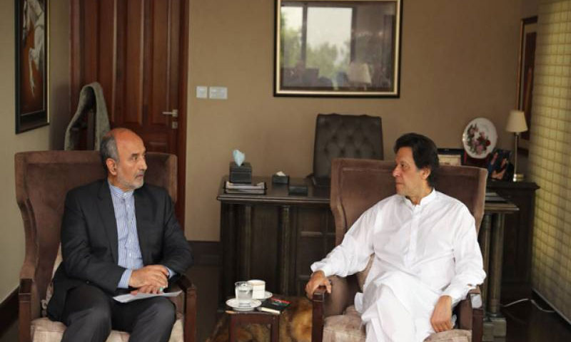 ایرانی سفیر کی عمران خان سے ملاقات، ایرانی صدر کا پیغام پہنچایا