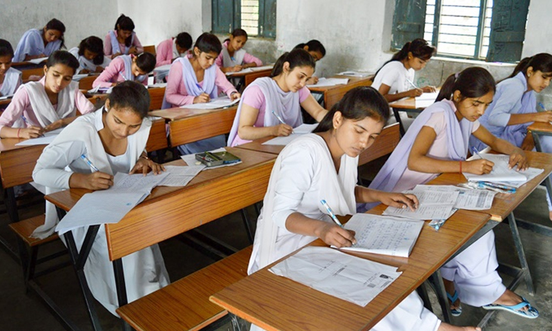 حیدرآباد بورڈ نے میٹرک نتائج کا اعلان کردیا 100 فیصد نمبرز لینے کا رواج چل نکلا، ملتان بورڈ کے 48 طلبا کی پہلی پوزیشن