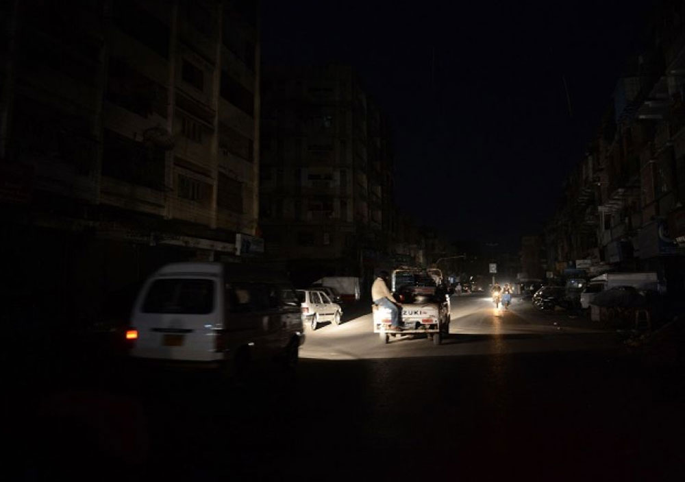 ہائی ٹینشن لائن ٹرپ، شہر قائد سمیت سندھ بھر میں بجلی کا بریک ڈاؤن|urdurevamp.wpenginepowered.com