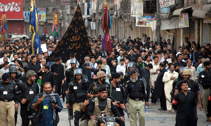 حضرت عباسؓ سے اظہار عقیدت کے لیے علم کی تیاری | urduhumnews.wpengine.com