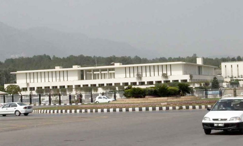 پرائم منسٹر انسپیکشن کمیشن کے چھ افسران کا کانٹریکٹ ختم|HUMNEWS.PK