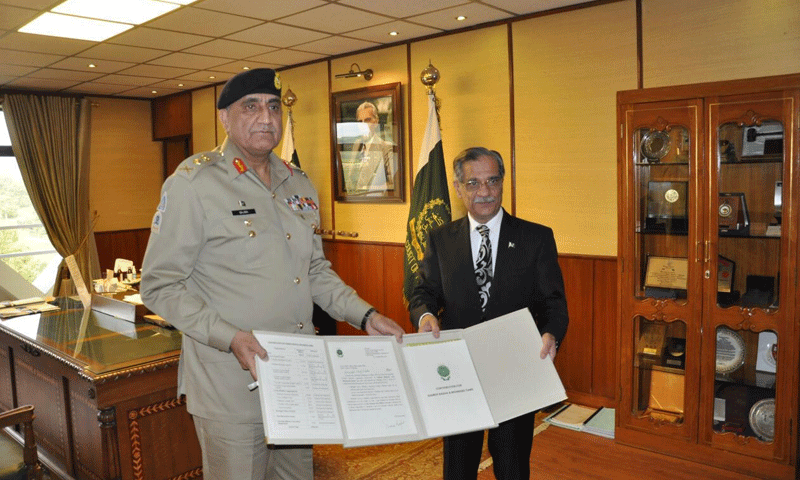 آرمی چیف نے ڈیمز فنڈ میں ایک ارب روپے جمع کرا دیے