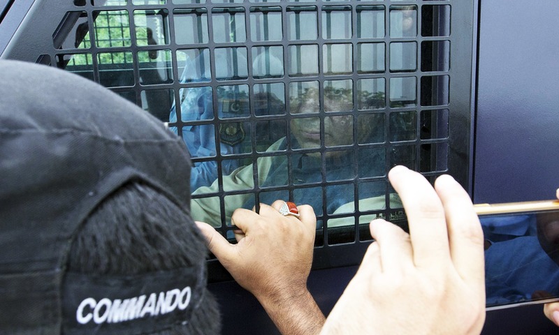 نوازشریف جیل سے اسپتال منتقل، حالت خطرے سے باہر