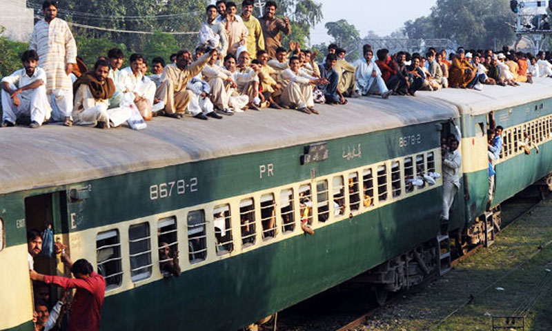 سپریم کورٹ کامسافروں کیلئے ریلوے سفر محفوظ بنانے کا حکم