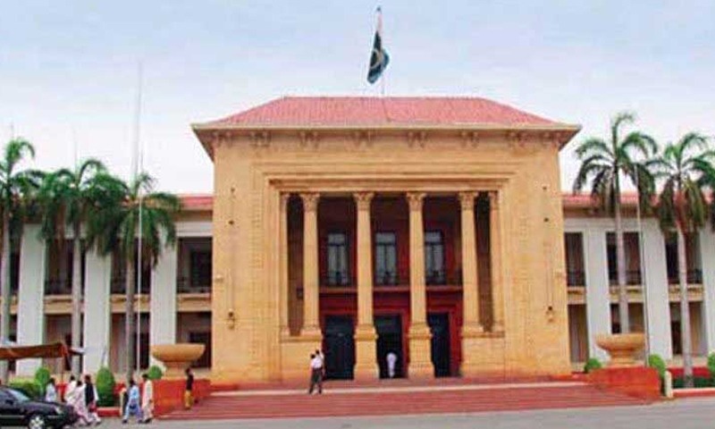 اسپیکر پنجاب اسمبلی کا اپوزیشن کے استعفے منظور نہ کرنے کا فیصلہ