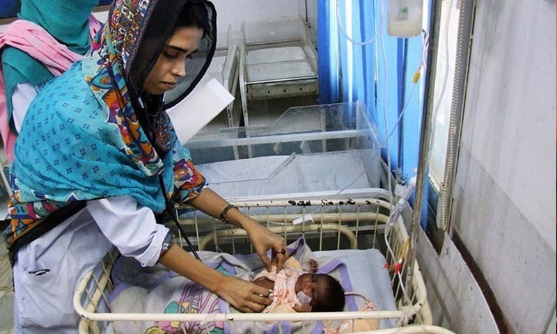 وزیر اعظم نے تھر کی صورتحال کا نوٹس لے لیا، آج بھی 3 بچے ہلاک تھر پارکر میں غذائی قلت، وبائی امراض سے مزید 3 بچے جاں بحق