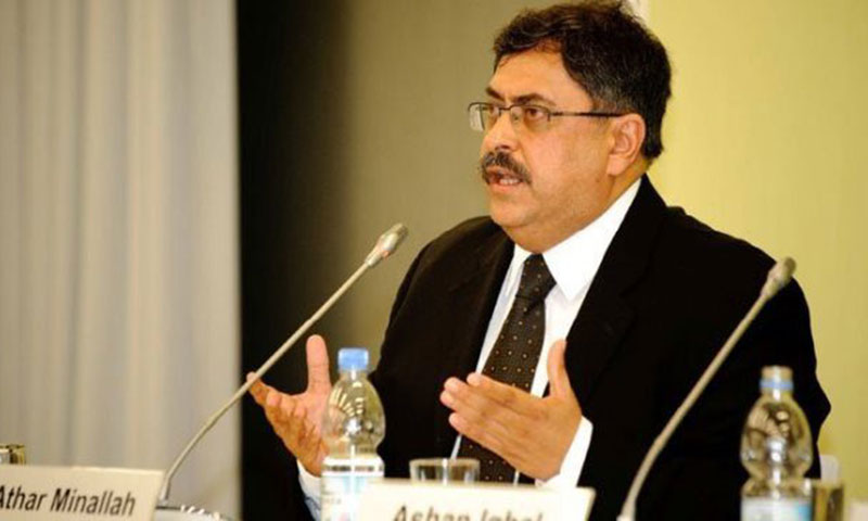 معاشرے کے اقدار خراب ہو چکی، ذمہ دار سیاسی جماعتیں ہیں، چیف جسٹس