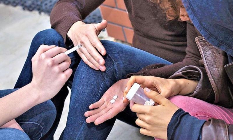 تعلیمی اداروں میں منشیات، صوبوں کو رپورٹ پیش کرنے کا حکم