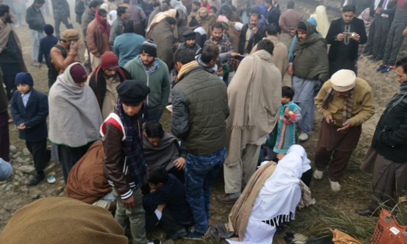 خوفناک کار حادثہ، بچے سمیت 6 افراد جاں بحق