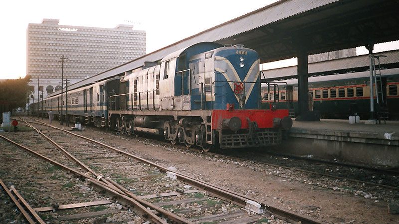 کراچی سرکلر ریلوے کی بحالی: قابض مافیا کے خلاف آپریشن کاآغاز