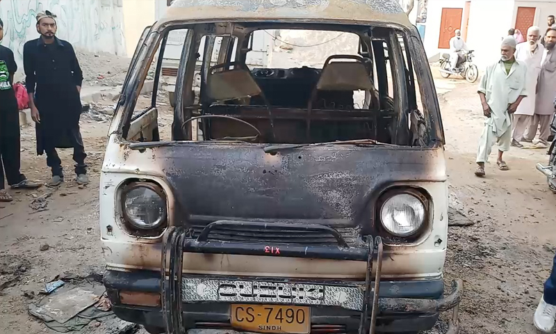 اورنگی ٹاؤن میں اسکول وین میں آگ لگ گئی، 14 بچے جھلس کر زخمی اورنگی ٹاؤن میں اسکول وین میں آگ لگ گئی، 14 بچے جھلس کر زخمی | urduhumnews.wpengine.com