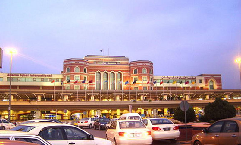 اڑان بھرتے ہی جہاز کو لیزر لائٹ سے نشانہ بنانے کی کوشش: خوف و ہراس