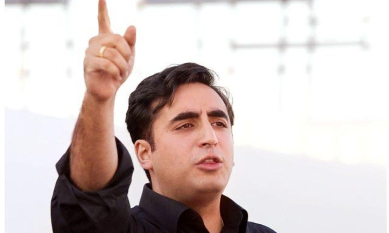 عمران خان اپنے وزیر ریلوے سے استعفیٰ مانگیں گے؟ بلاول کا استفسار