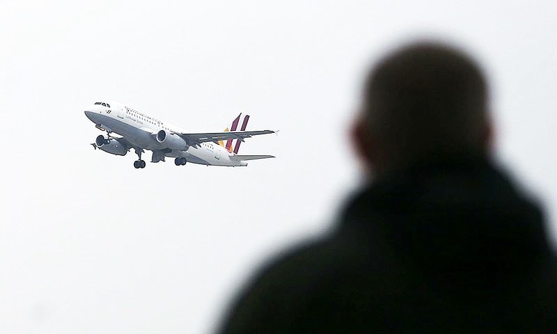 تین سالوں میں 1082 افراد کے نام ای سی ایل میں شامل | ہم نیوز