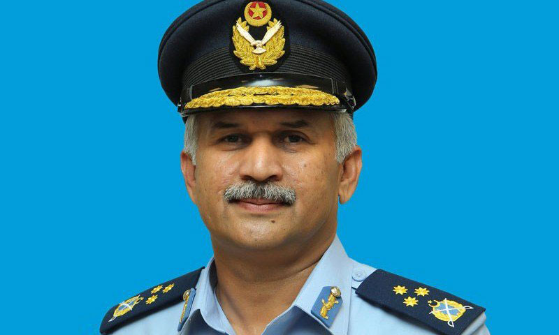 ایئر چیف مارشل مجاہد انور خان کا دورہ آپریشنل بیس