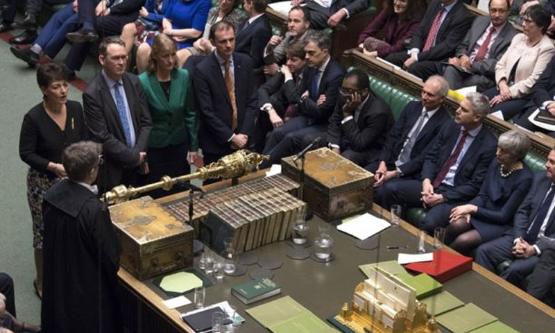 بریگزٹ: پارلیمنٹ نے وزیراعظم تھریسامے کی قرار منظور کرلی