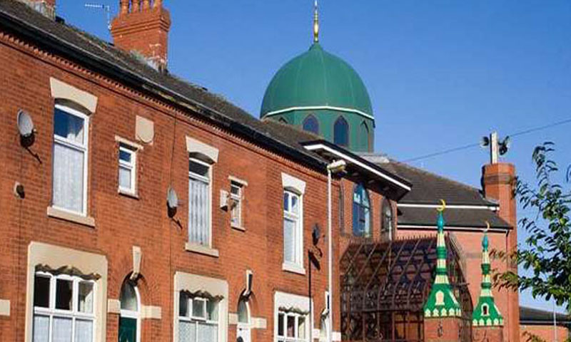 برطانیہ: مسلمانوں پر حملہ کر کے زخمی کرنے والا مجرم جیل پہنچ گیا