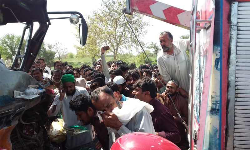 بھکر:ٹریفک حادثے میں جاں بحق افراد کی تعداد 8 ہو گئی