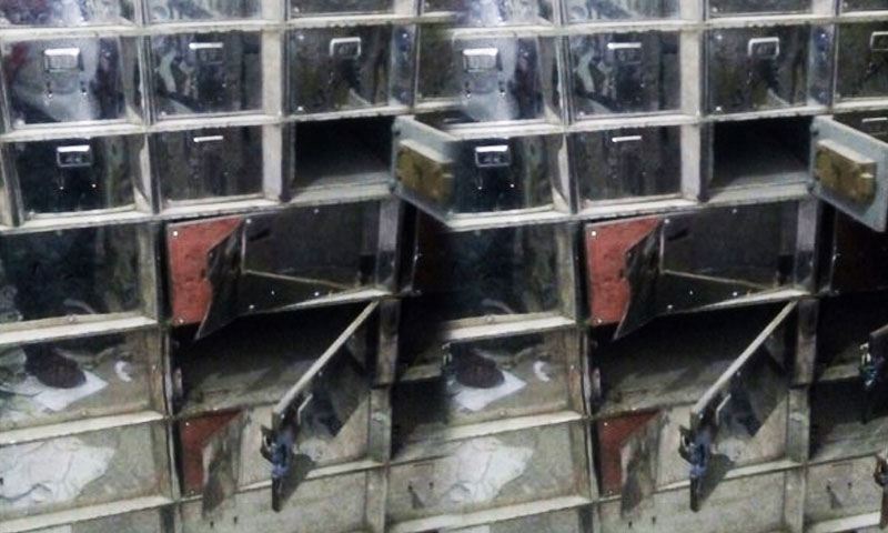 کراچی:بینک کا گارڈ 50 لاکھ روپے لوٹ کر فرار