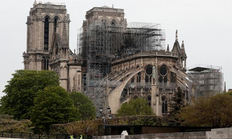 میکرون نے نوٹر ڈیم کو فرانس کی تاریخ، ادب اور تشخص قرار دے دیا