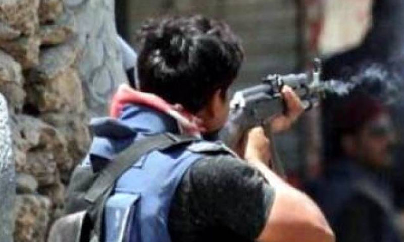 کراچی: سپرہائی وے پر مبینہ پولیس مقابلہ، دو اہلکار زخمی کراچی: سپرہائی وے پر مبینہ پولیس مقابلہ، دو اہلکار زخمی