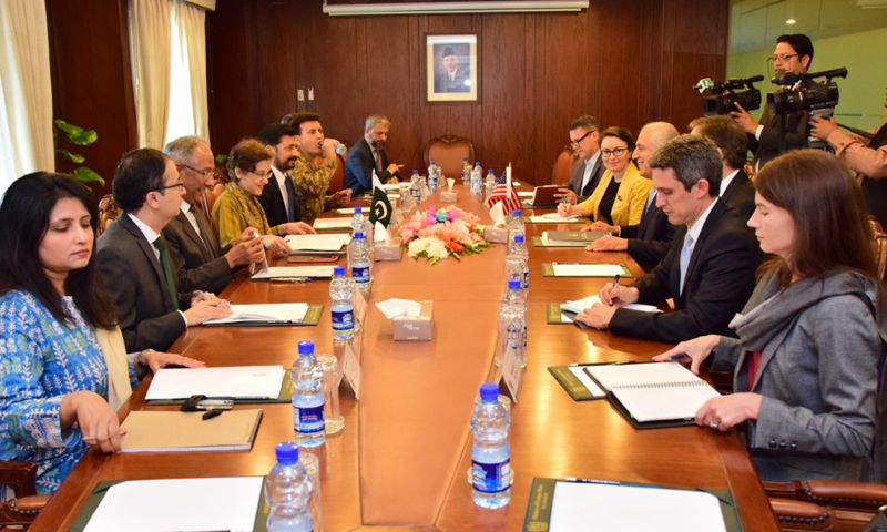 زلمے خلیل زاد کی قیادت میں امریکی وفدکے دفتر خارجہ میں مذاکرات