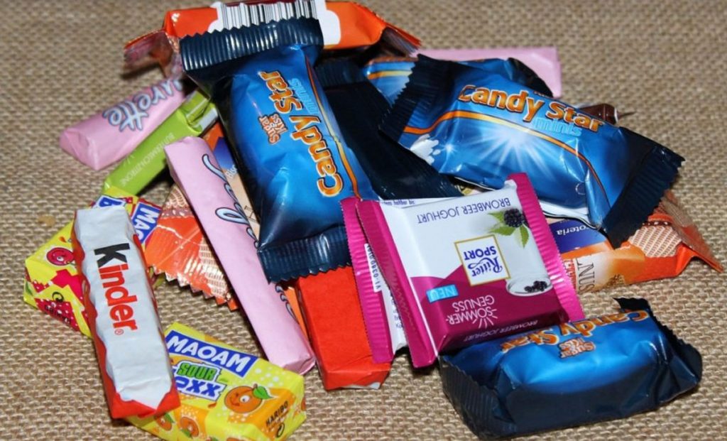 میٹھا چھوڑیں، کم کھائیں اور وزن گھٹائیں