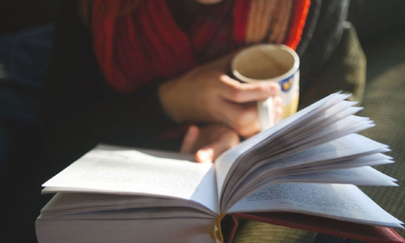 سکون بھری نیند چاہتے ہیں تو یہ 10 اصول اپنالیں