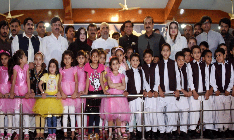 اسپیکر قومی اسمبلی کا یتیم بچوں کے ساتھ افطار