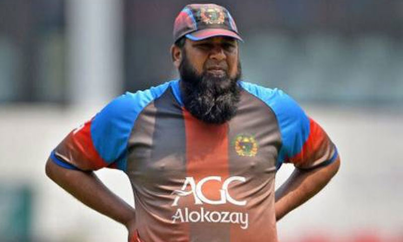 انضمام الحق ٹیم کیساتھ غیرملکی دوروں پرکیوں جاتے ہیں؟