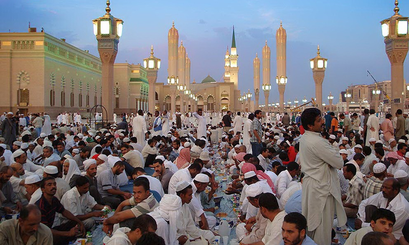 سعودی عرب سمیت دنیا کے بیشتر ملکوں میں آج پہلا روزہ