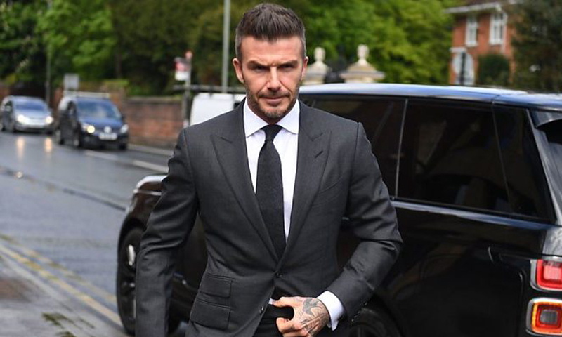 سابق انگلش اسٹار فٹبالر ڈیوڈ بیکہم 6ماہ گاڑی نہیں چلا سکیں گے