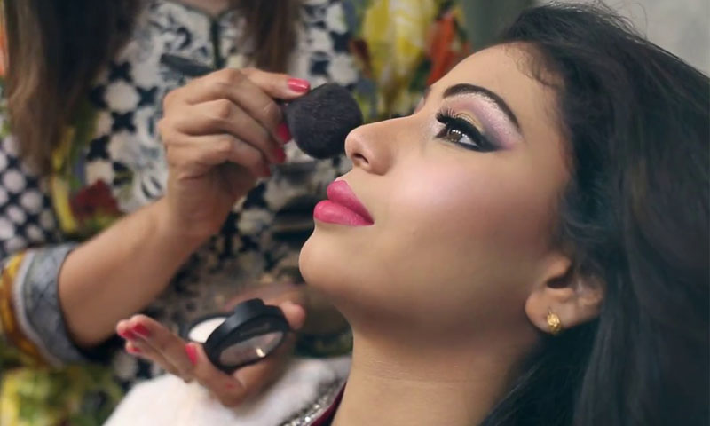 حکومت کی نظر خوبصورتی کے خواہشمندوں کی جیب پر۔۔۔